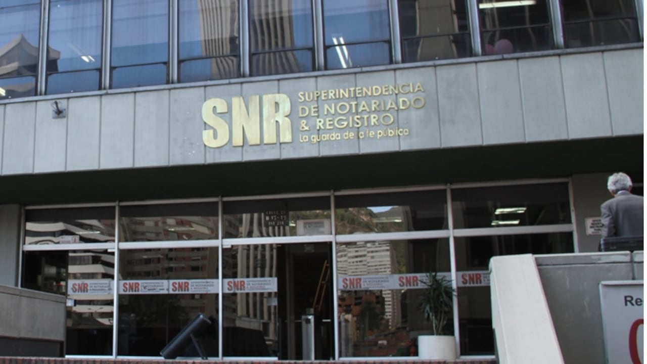 Superintendencia de Notariado y Registro da permiso para marchar.