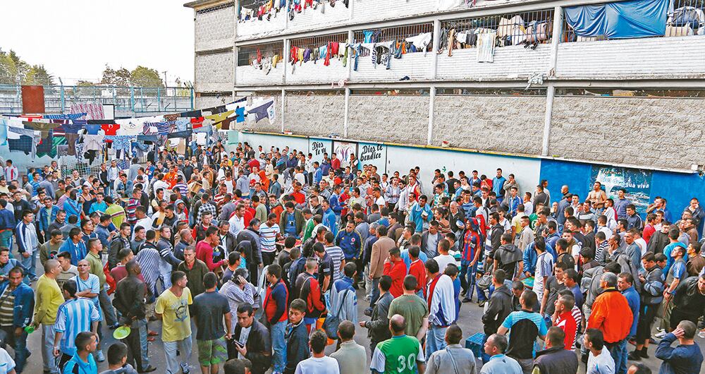  El hacinamiento en las cárceles y estaciones de Policía, tarde o temprano, se traduce en fuga masiva de presos. La Personería ha lanzado varias alertas.