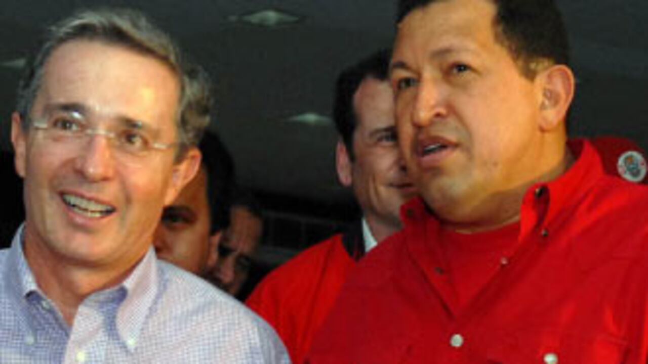 En la cumbre que comenzó al mediodía del viernes, los Presidentes tuvieron apuntes de respeto y simpatía el uno con el otro. De las seis horas de trabajo, le dedicaron tres a una reunión a solas, en la que tocaron el delicado tema de las Farc