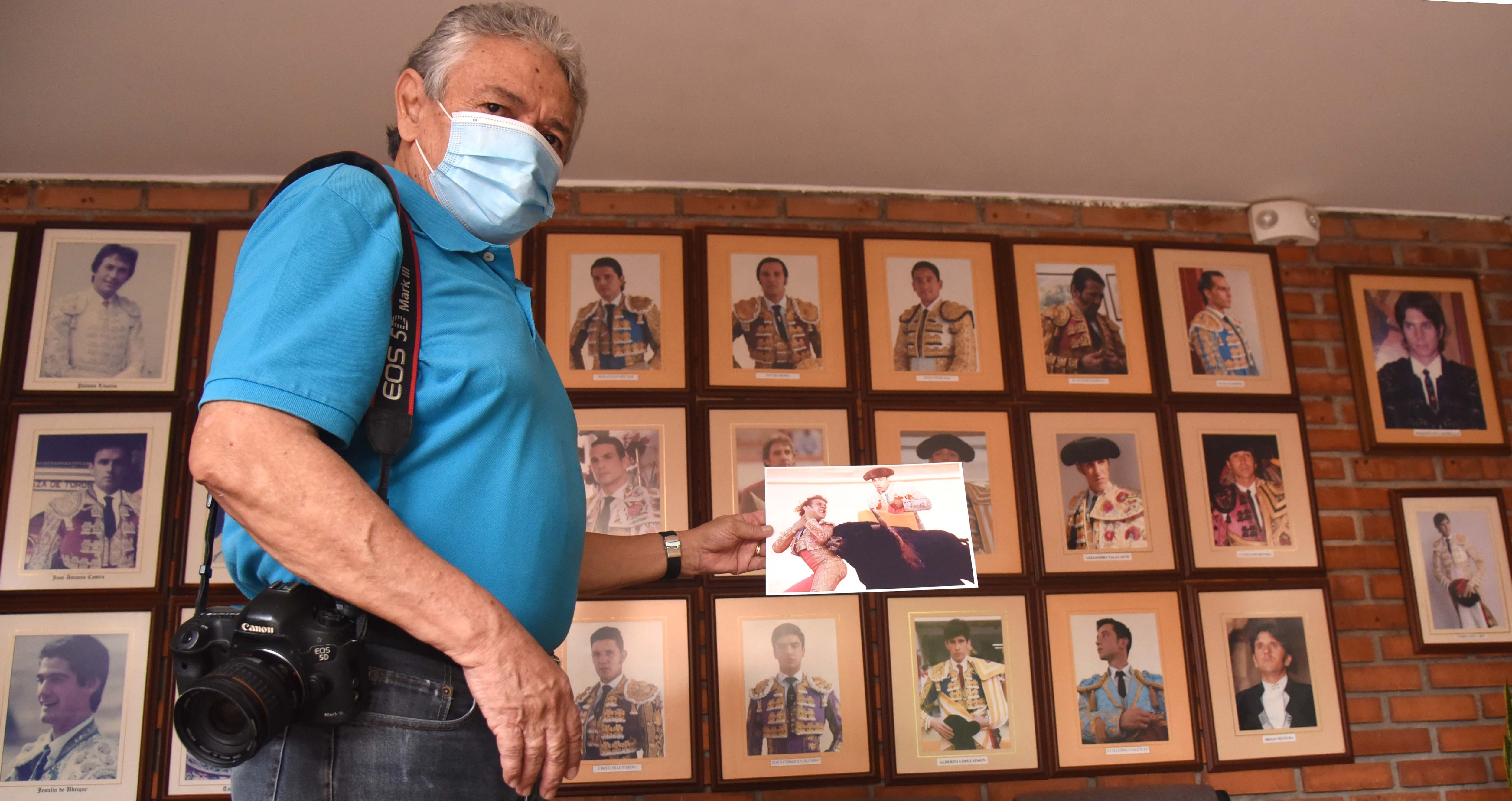 James Arias, reportero gráfico caleño y la fotografía de El Cordobés con la que se llevó todos los premios de periodismo en 1999.