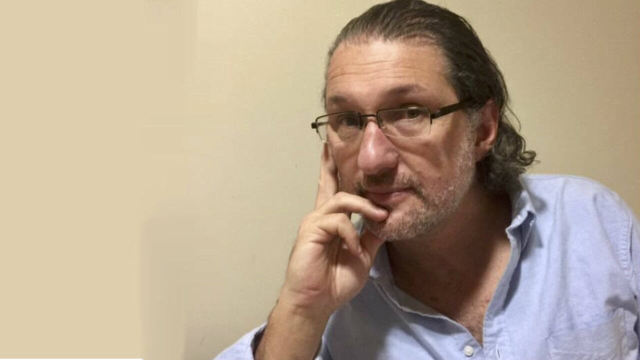 “Mis hijos esa edad no entendían por qué el presidente del país atacaba a su papá”, cuenta Pallares.