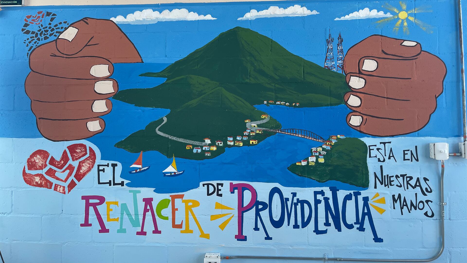 Julieta Hooker Taylor, rectora de la Institución Educativa Junín, agrega que la ayuda de una actor externo fue clave para la reconstrucción de la sede educativa.