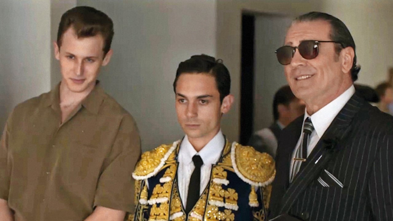 El actor colombiano Sebastián Eslava se estrena como director con la película Pepe Cáceres, en la que además interpretó a su padre, el torero más famoso de Colombia, quien murió corneado por un toro en la plaza de toros La Pradera (Sogamoso).