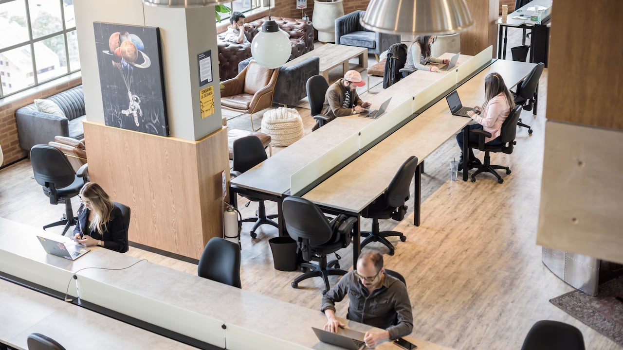 Desde el primer día, cada equipo se sumó al reto de repensar cómo debería ser un banco, enfocado en escuchar a sus usuarios para entender sus necesidades y de esta forma crear, constantemente, productos y servicios que los emocionen y sorprendan.