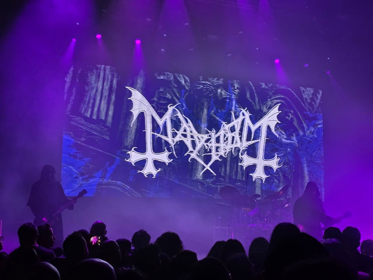Mayhem en el Astor Plaza de Bogotá / 2025