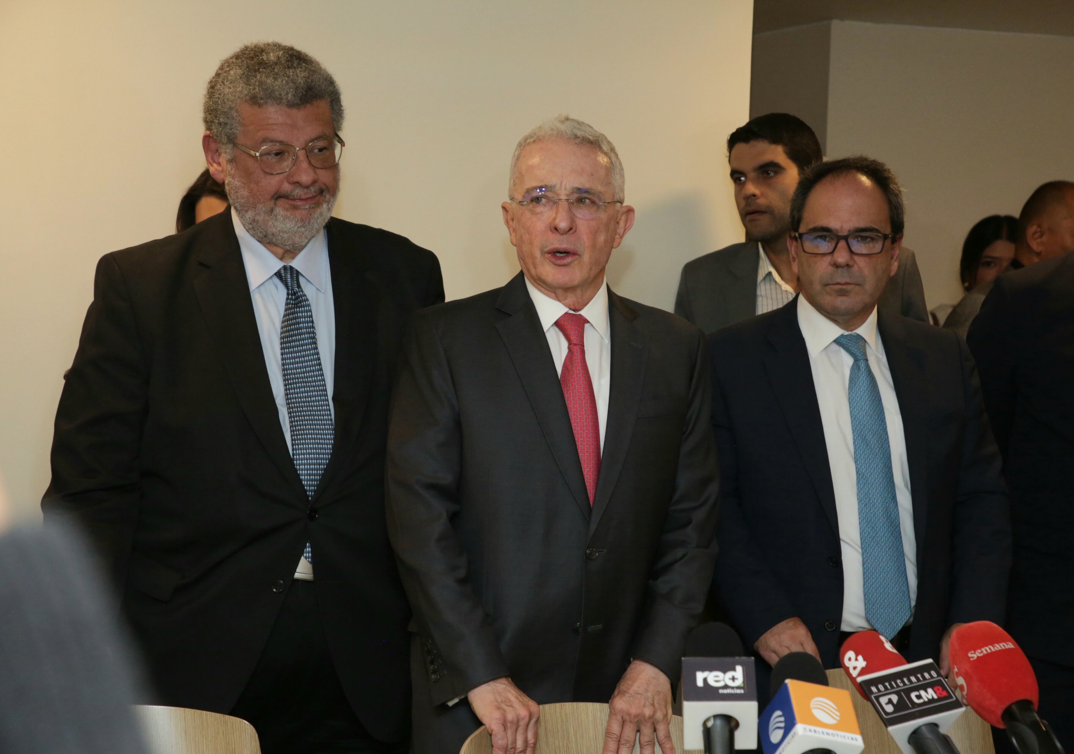 Rueda de Prensa expresidente Álvaro Uribe Vélez y el Centro Democrático