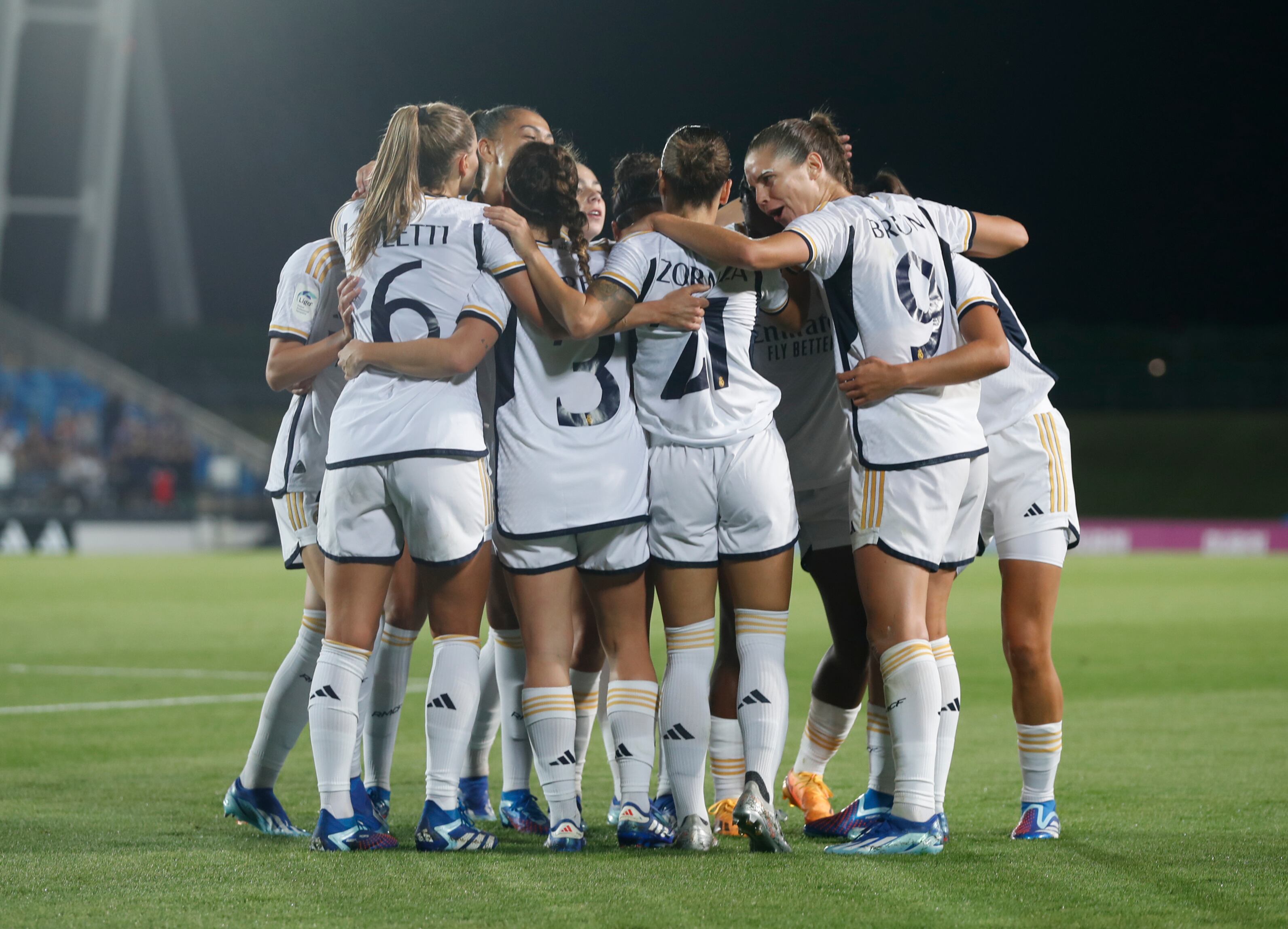 Real Madrid v Valerenga: UEFA Champions League Femenina