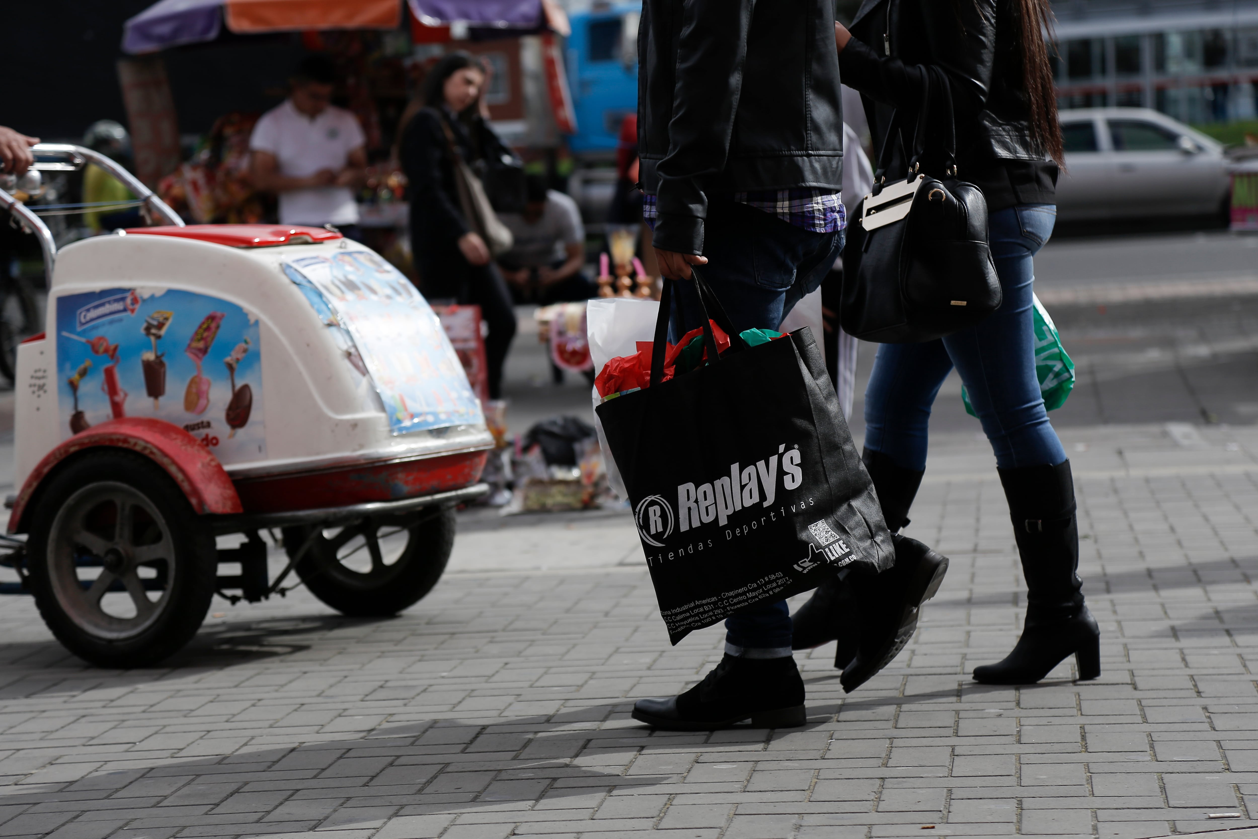 Las compras navideñas son un gran movimiento para la economía.
