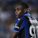 GEWISS STADIUM, BERGAMO, ITALY - 2022/05/02: Duvan Zapata of Atalanta BC looks on during the Serie A football match between Atalanta BC and US Salernitana. The match ended 1-1 tie. (Photo by Nicolò Campo/LightRocket via Getty Images)