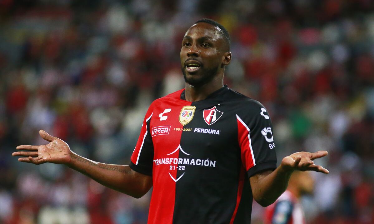 GUADALAJARA, MEXICO - MARCH 20: Julian Quiñones of Atlas reacts during the 11th round match between Atlas and Chivas as part of the Torneo Grita Mexico C22 Liga MX at Jalisco Stadium on March 20, 2022 in Guadalajara, Mexico. (Photo by Getty Images/Alfredo Moya/Jam Media)
