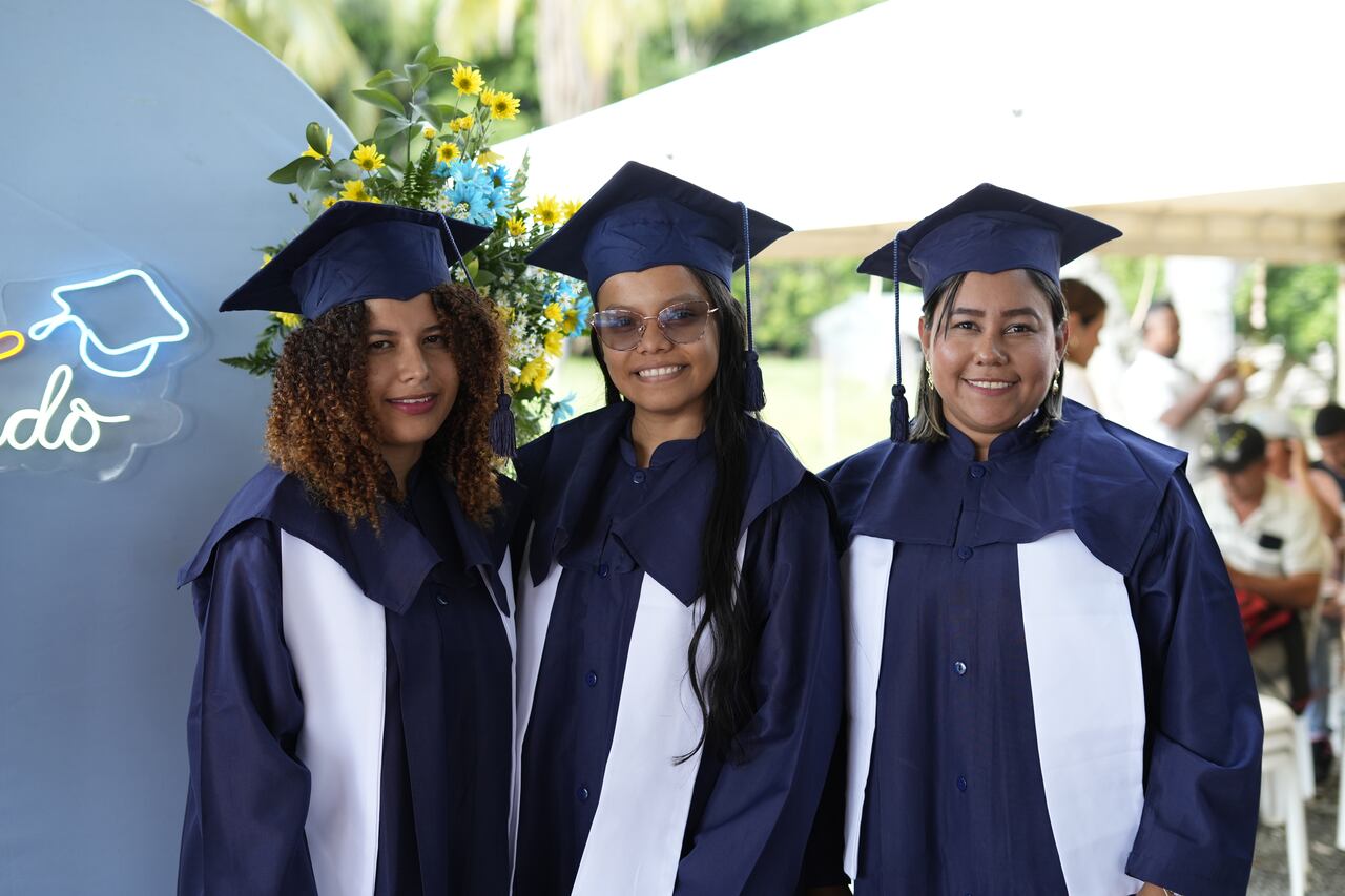 Con los programas de educación, más de 100 jóvenes han logrado graduarse.