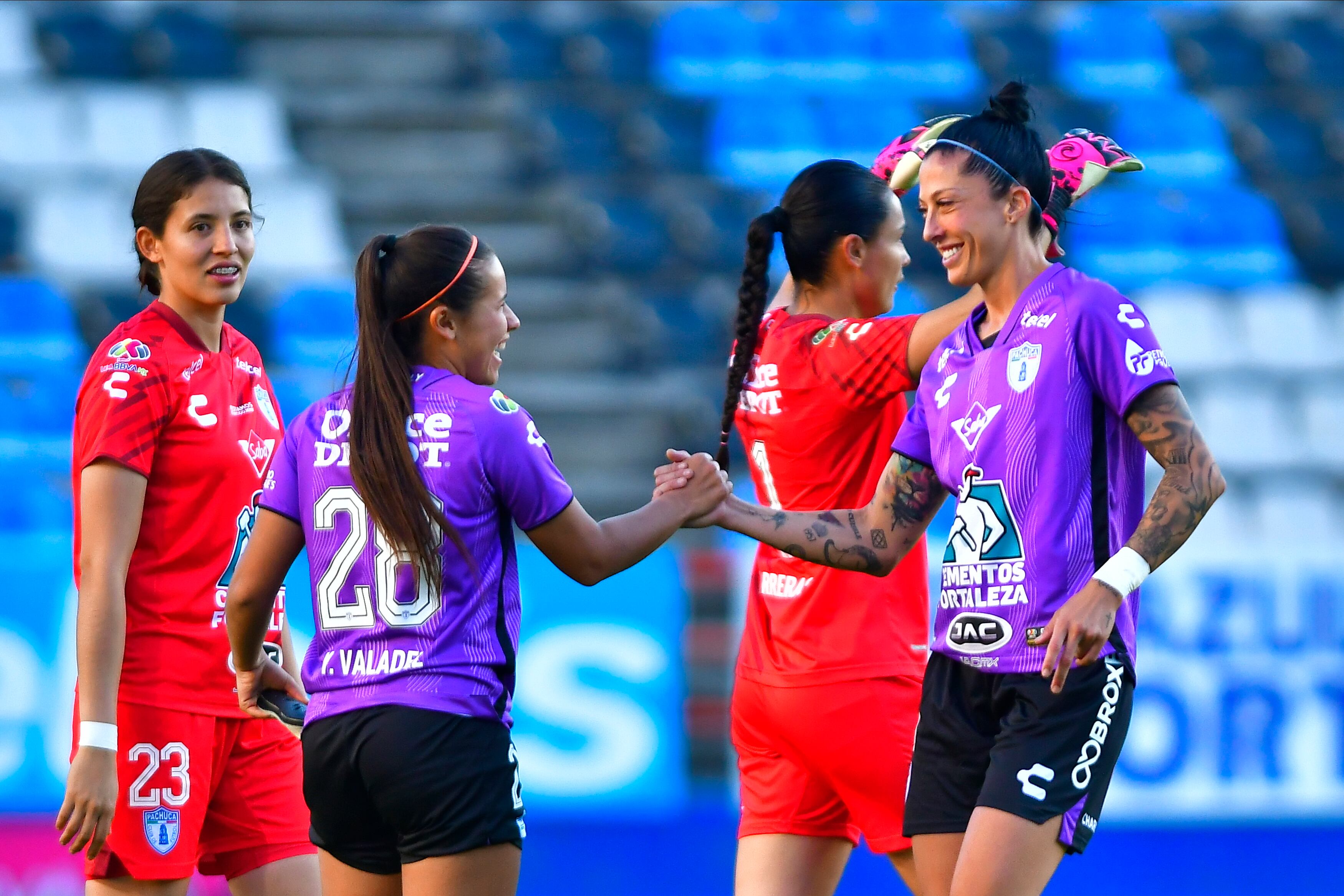 Jenni Hermoso es una de las figuras del Pachuca en México.