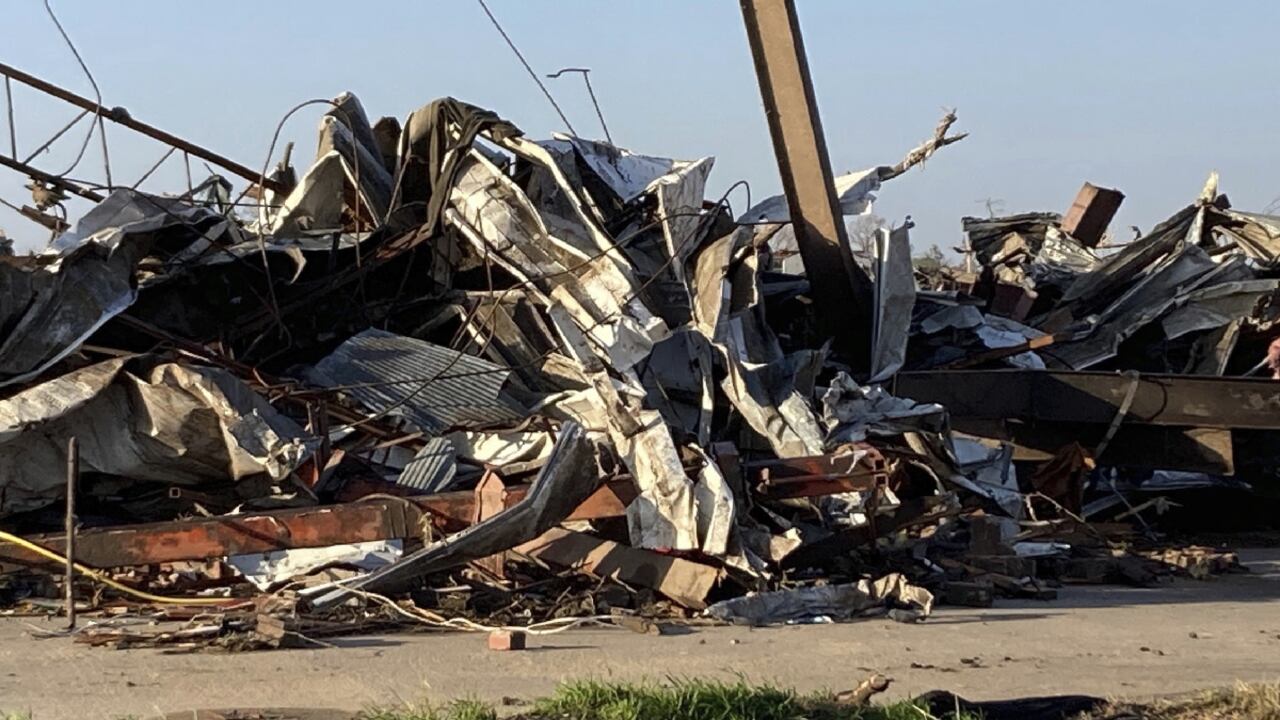 Si bien el balance de muertos se cifra en 23 personas, autoridades afirman que la dimensión total de la tragedia se conocerá en los próximos días.