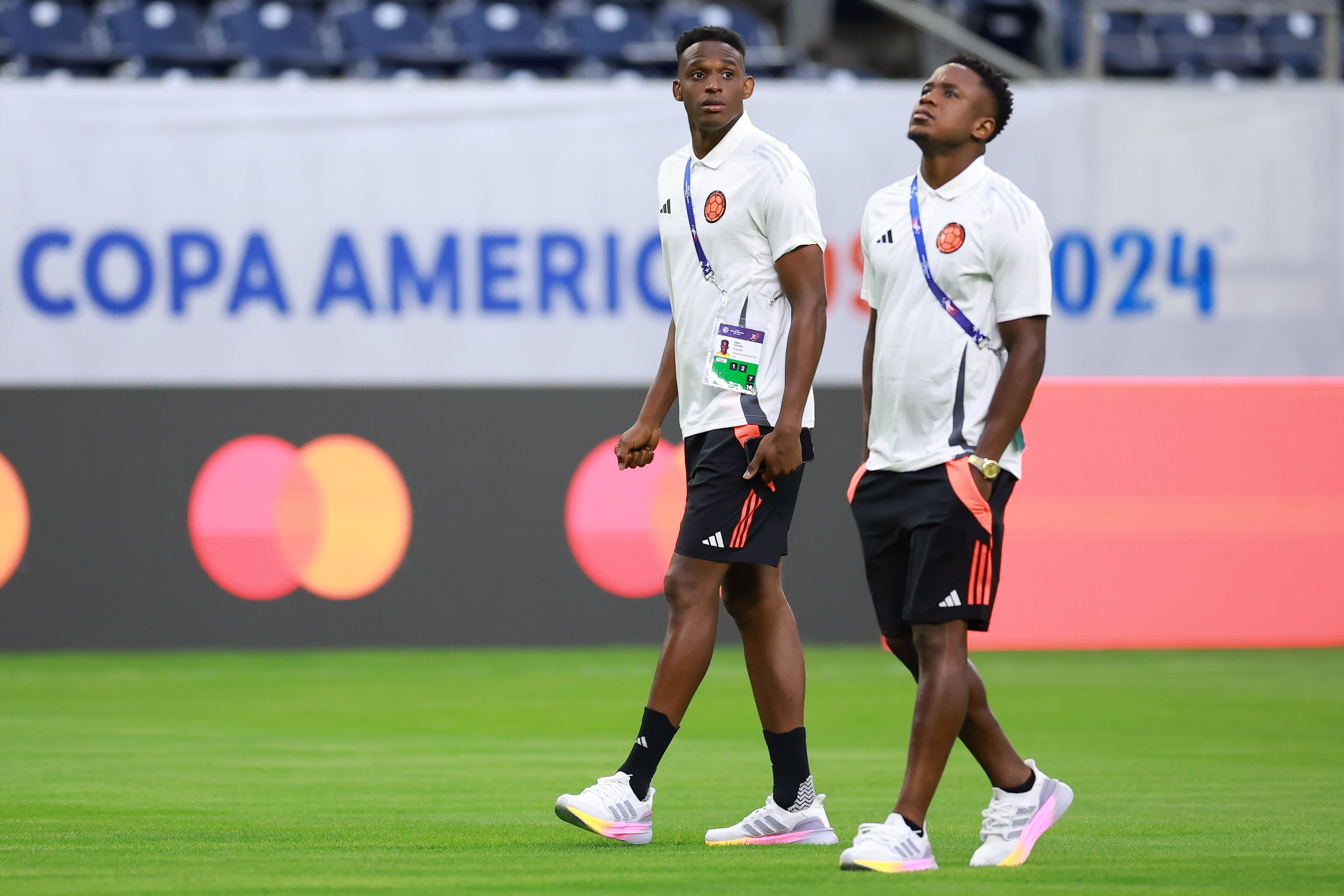 Jhon Lucumí y Luis Sinisterra en la Copa América 2024