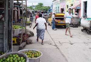 Todos los comerciantes del mercado de Barranquilla pagaban vacuna a los paramilitares de la Costa que, se presume, fueron quienes asesinaron al médico Antonio José Muñoz antes de que pudiera denunciar los manejos irregulares en las ARS de Sabanalarga.