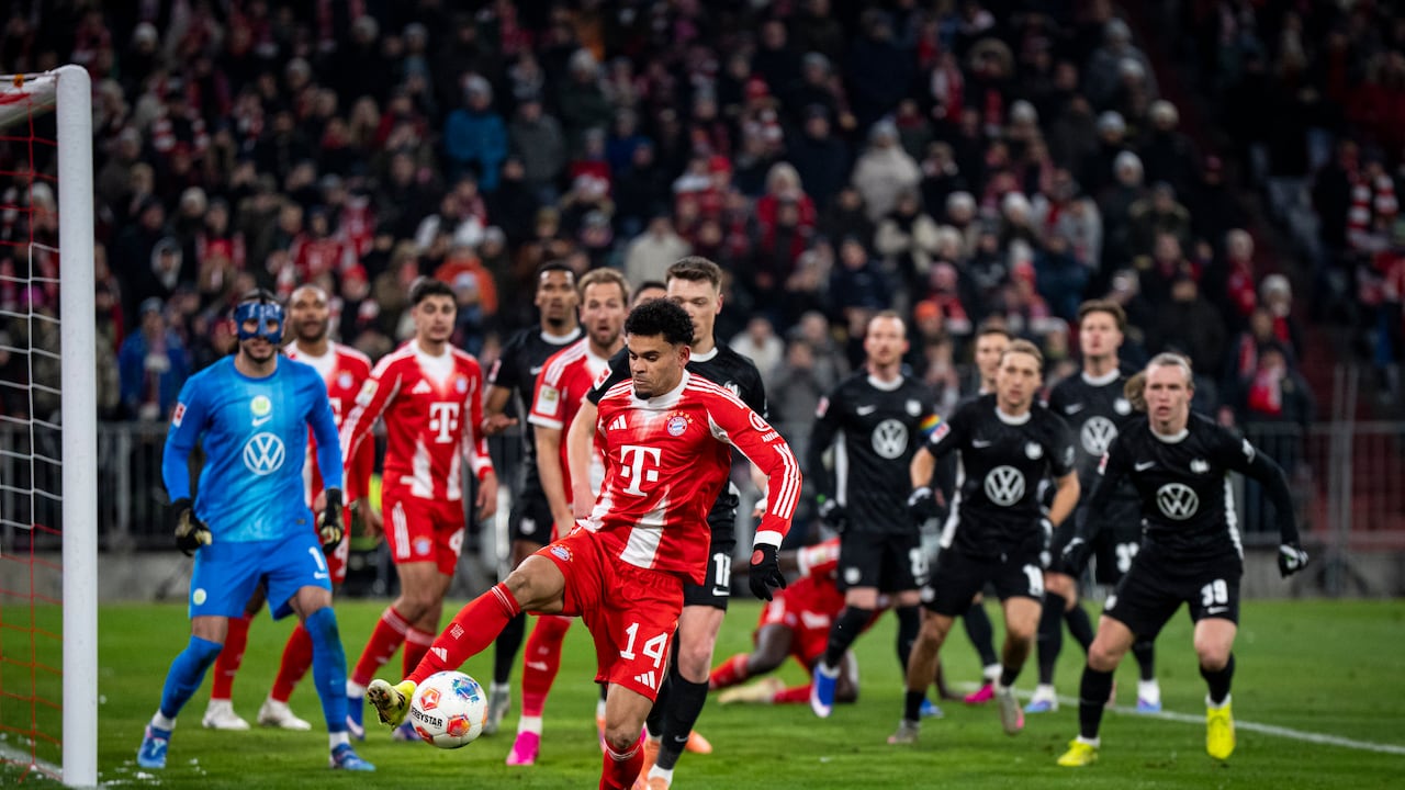 Luis Díaz vs. Wolfsburgo. El colombiano ya sabe lo que es medirse a su próximo rival en Bundesliga