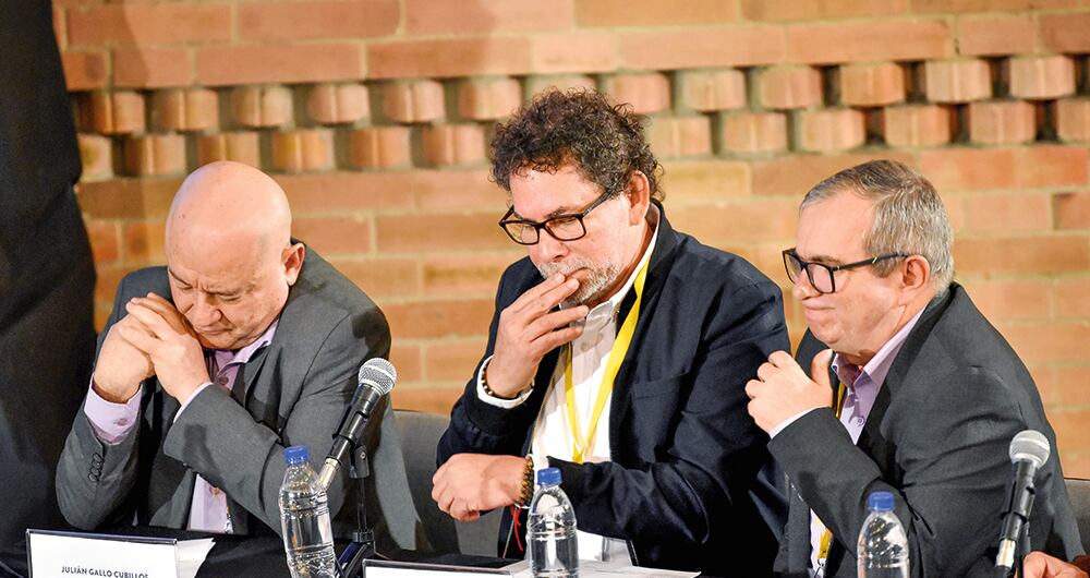     Excabecillas de las Farc, como Julián Gallo, Pastor Alape y Timoleón Jiménez, han puesto cara en la JEP, pero les reclaman más verdad y reparación a las víctimas.