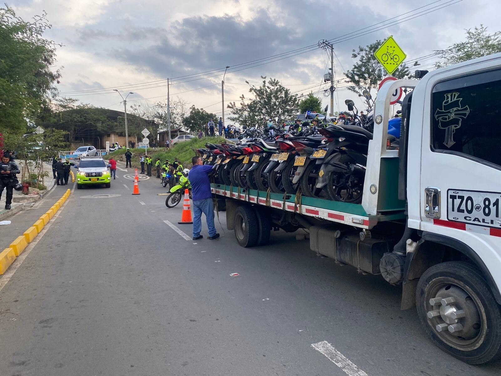 Los piques ilegales, los vehículos mal estacionados, la inseguridad y el ruido excesivo se han convertido en paisaje en esta zona de la capital vallecaucana.