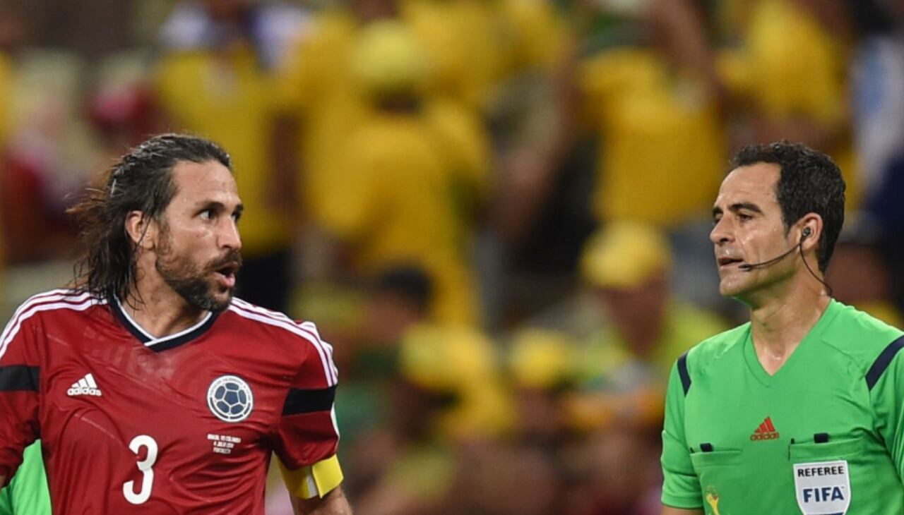 Árbitro Velasco Carballo en el duelo del Mundial de 2014.