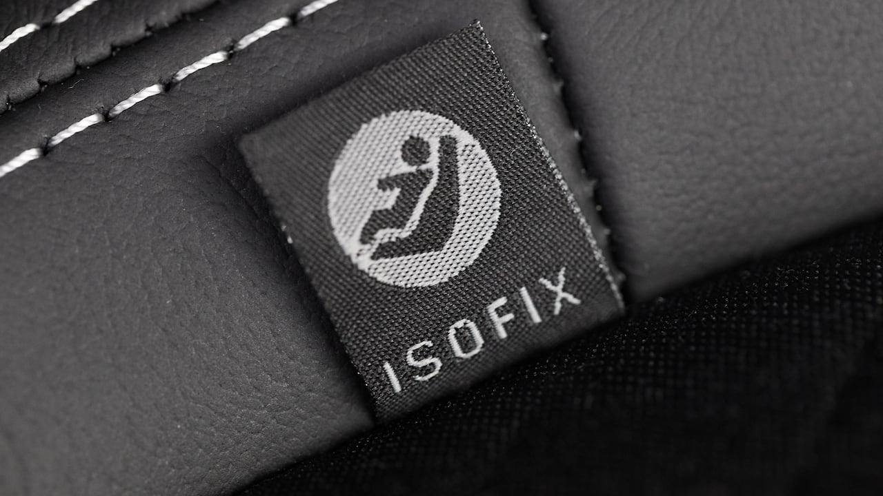 El sistema ISOFIX es calve para la seguridad de los niños que viajan en sillas infantiles.