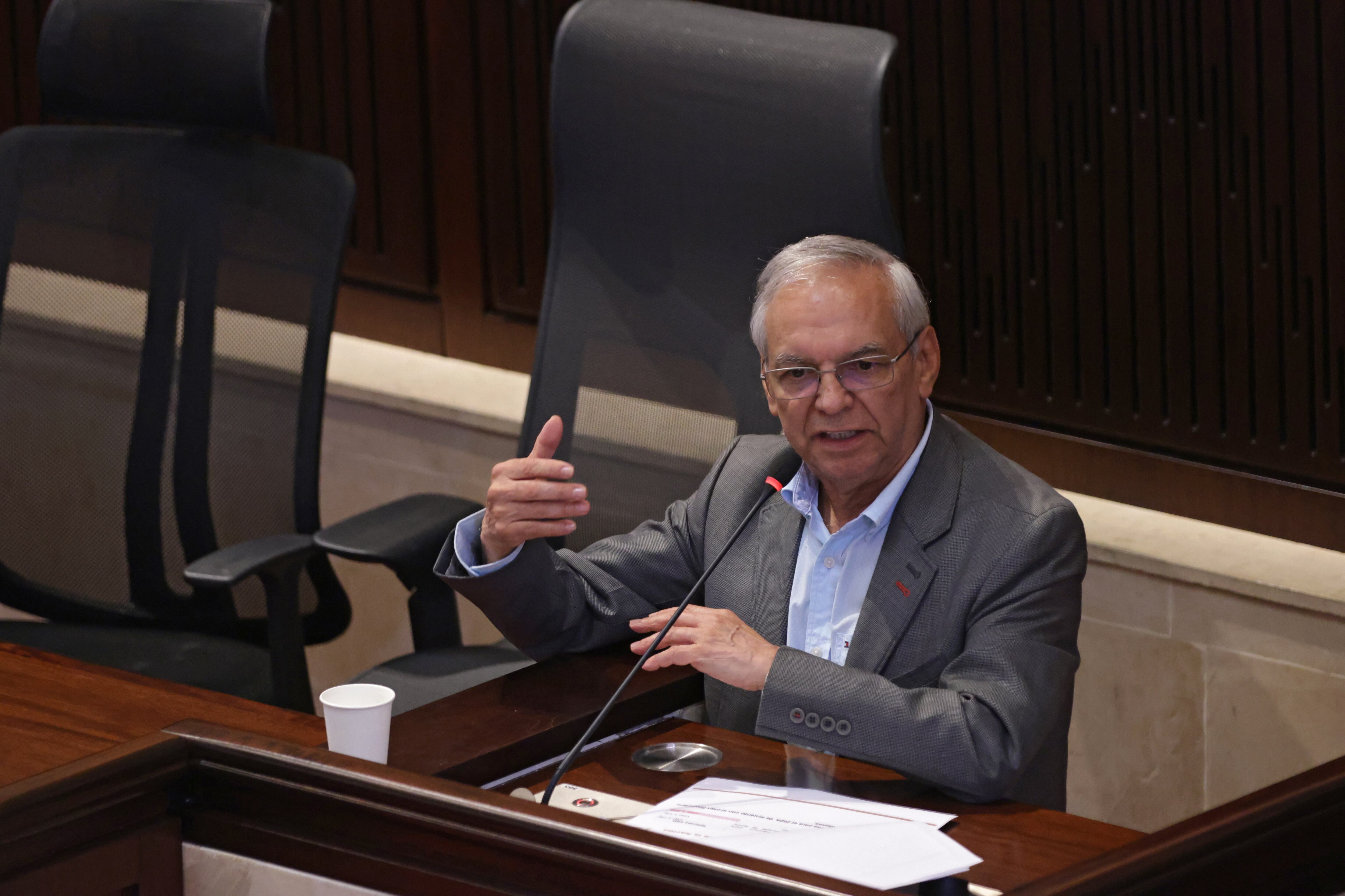 El ministro lo sabia todo