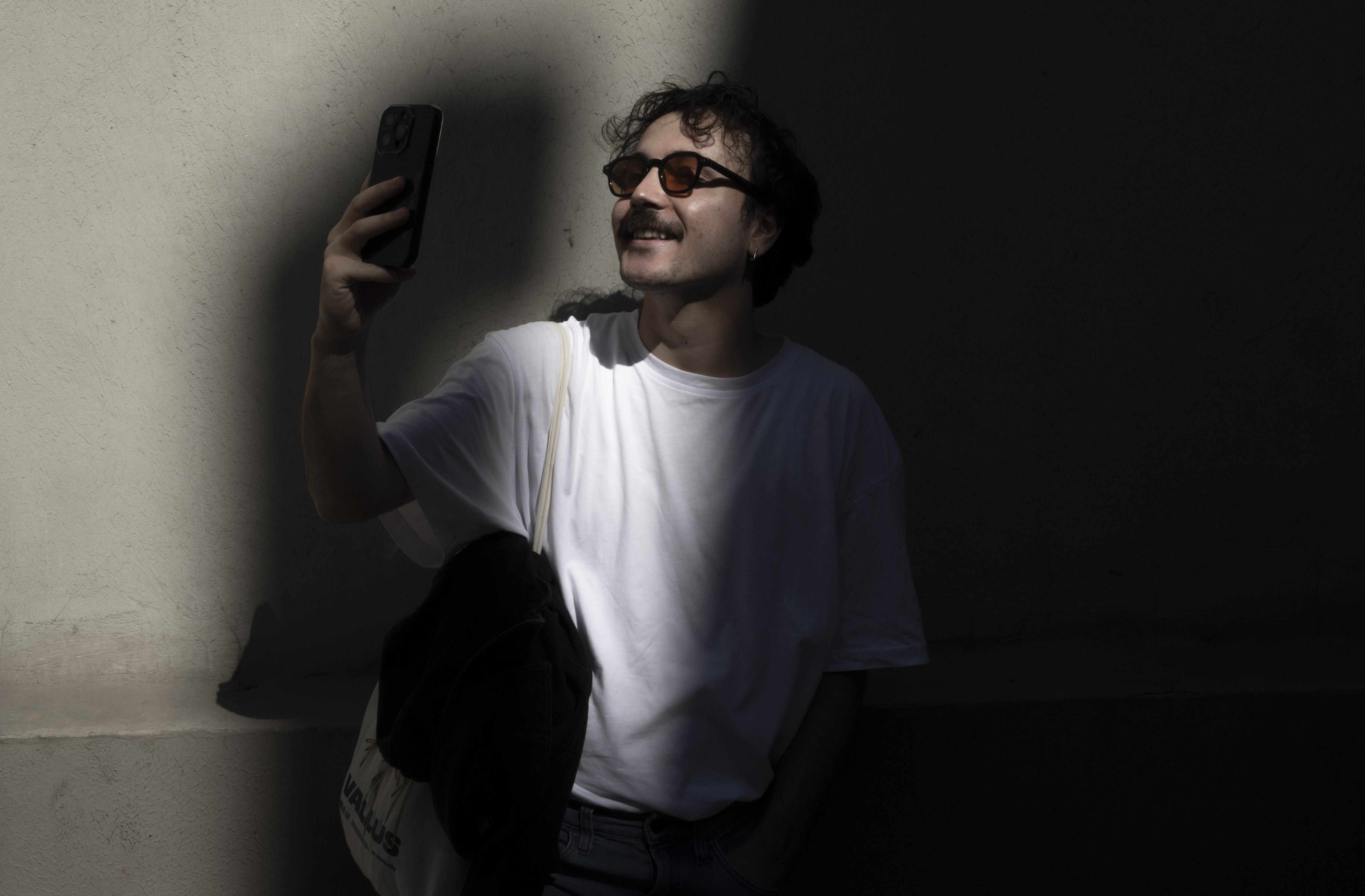 TikTok ha anunciado que ha puesto a disposición de los anunciantes su herramienta Symphony Creative Studio