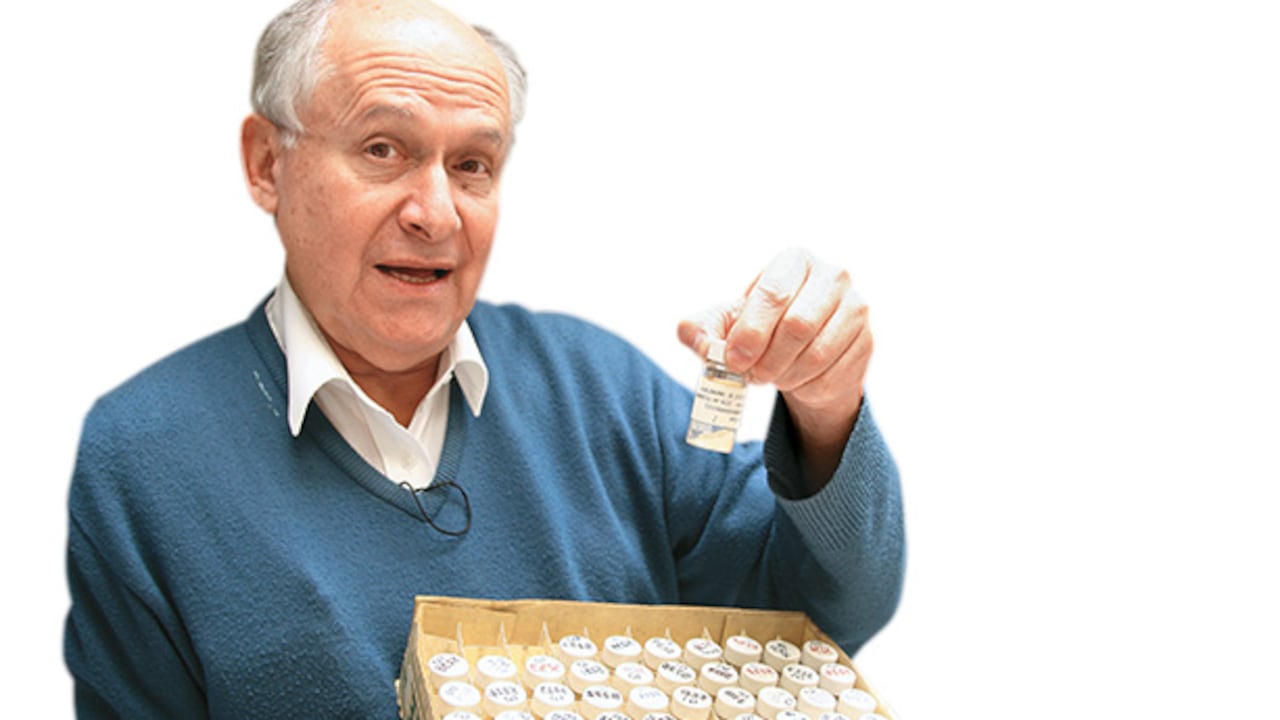 Patarroyo dice estar muy cerca de una nueva vacuna contra la malaria, pero ahora se quedó sin los micos para probarla gracias a las denuncias hechas por la primatóloga Ángela Madonado.