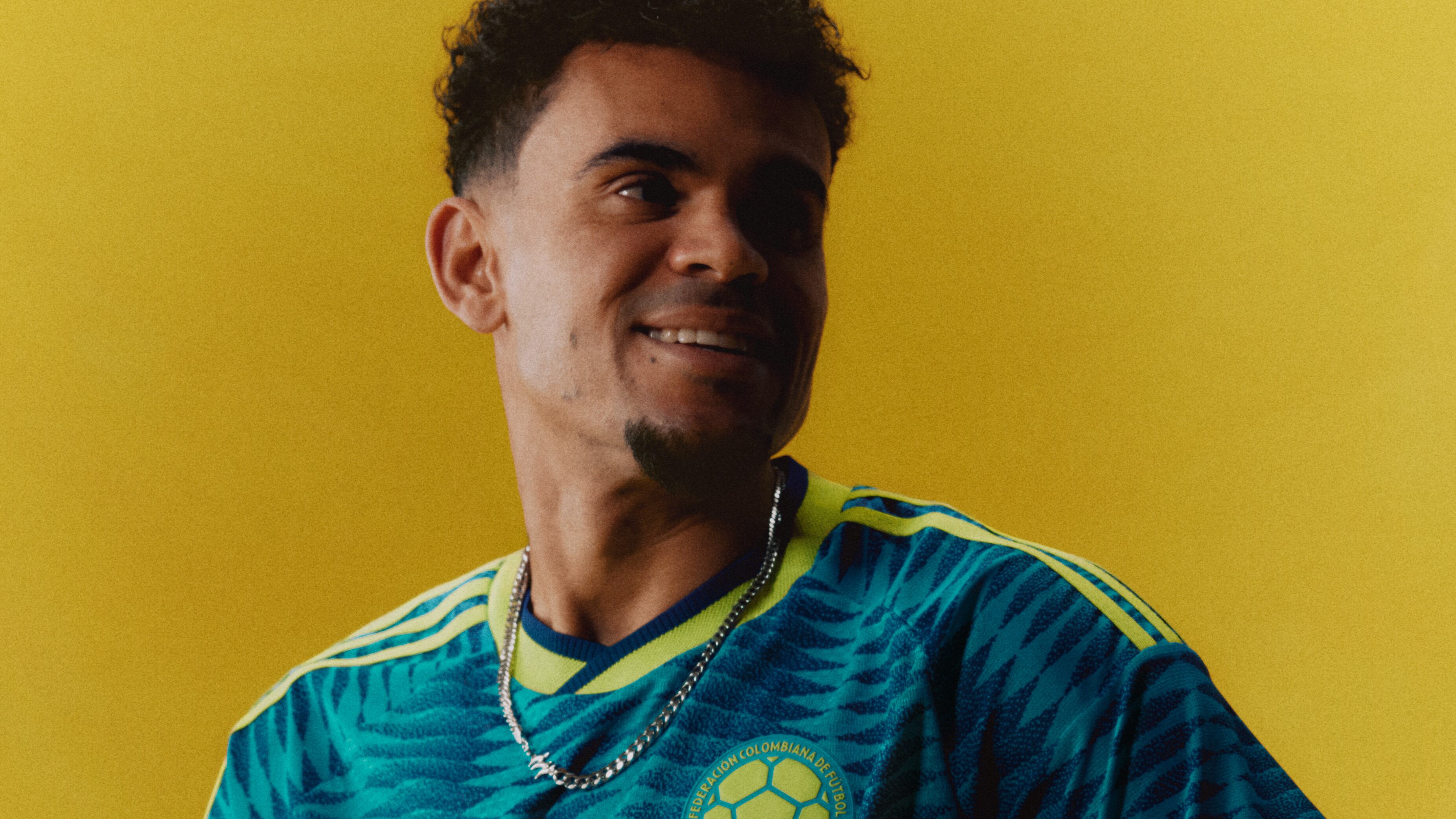 Luis Díaz con la camiseta visitante de la Selección Colombia para el Mundial United 2026