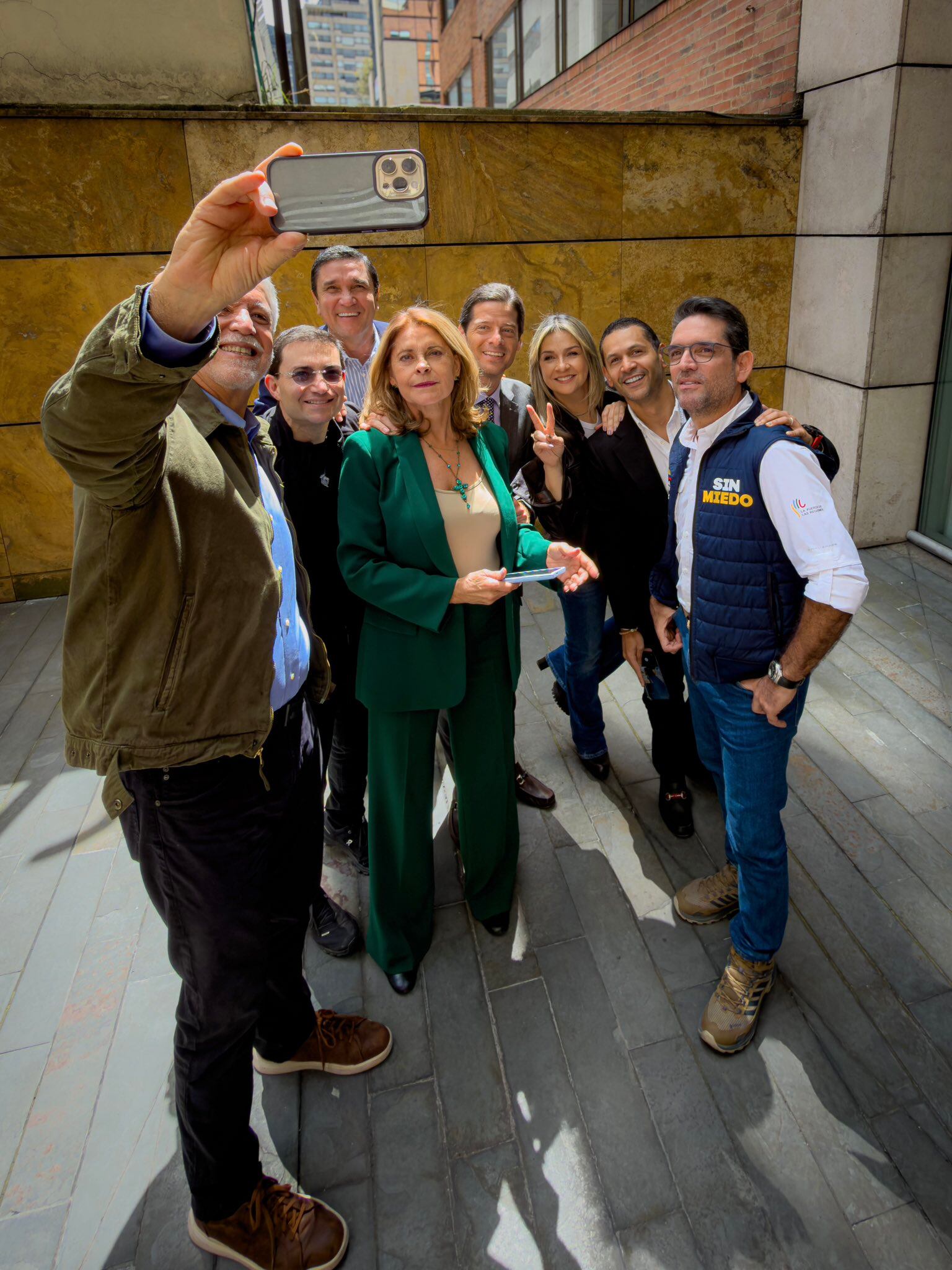 Vicky Dávila, Marta Lucía Ramírez, Enrique Peñalosa, Felipe Córdoba, Juan Carlos Cárdenas, Mauricio Gómez, Daniel Palacios y Juan Guillermo Zuluaga
