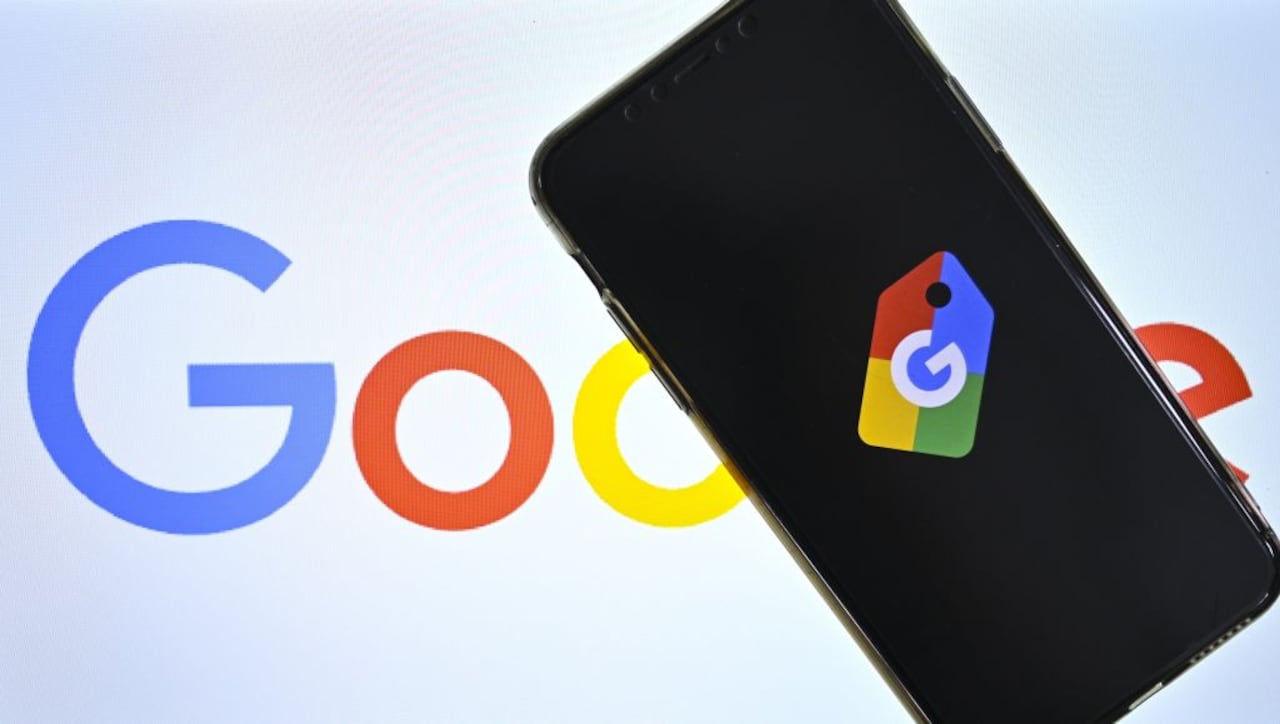 Google Shopping ha anunciado una renovación significativa que integra modelos de inteligencia artificial, permitiendo a los usuarios acceder a recomendaciones de productos más relevantes y adaptadas a sus necesidades.