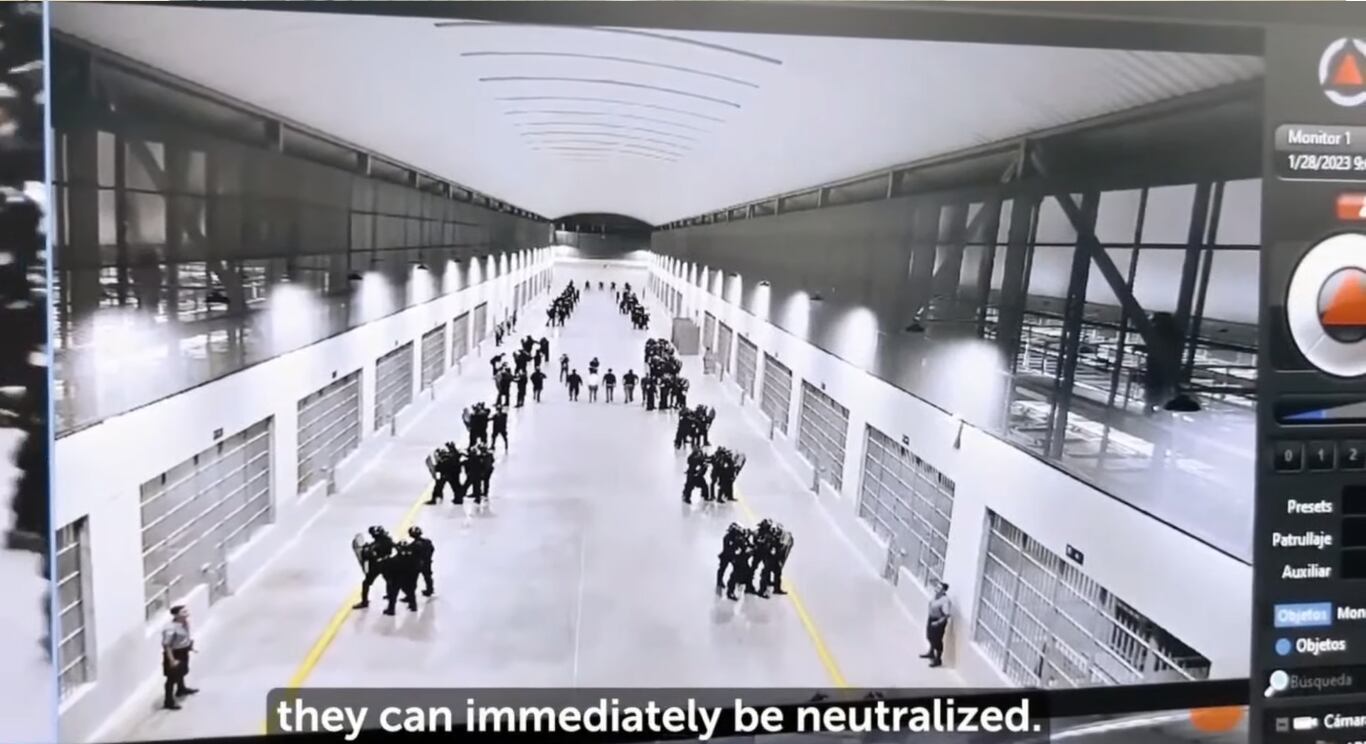 Simulacro de contención policial en el Centro de Confinamiento del Terrorismo El Salvador