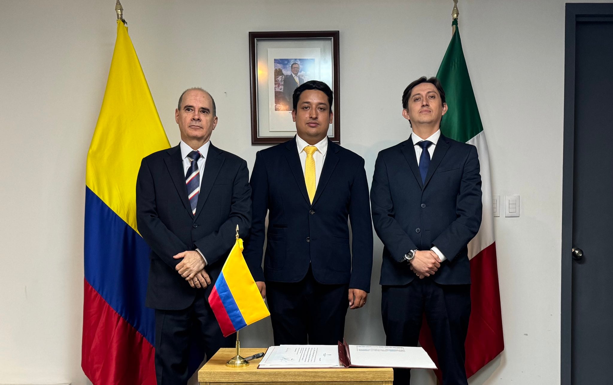 Andrés Hernández, cónsul en Cuidad de México.