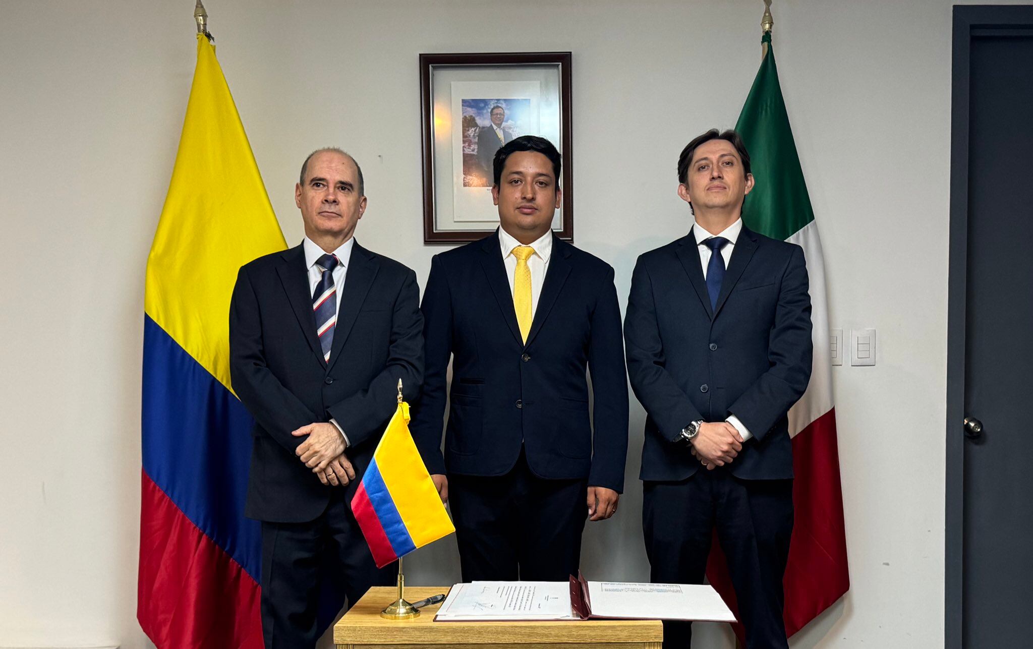 Andrés Hernández, cónsul en Cuidad de México.