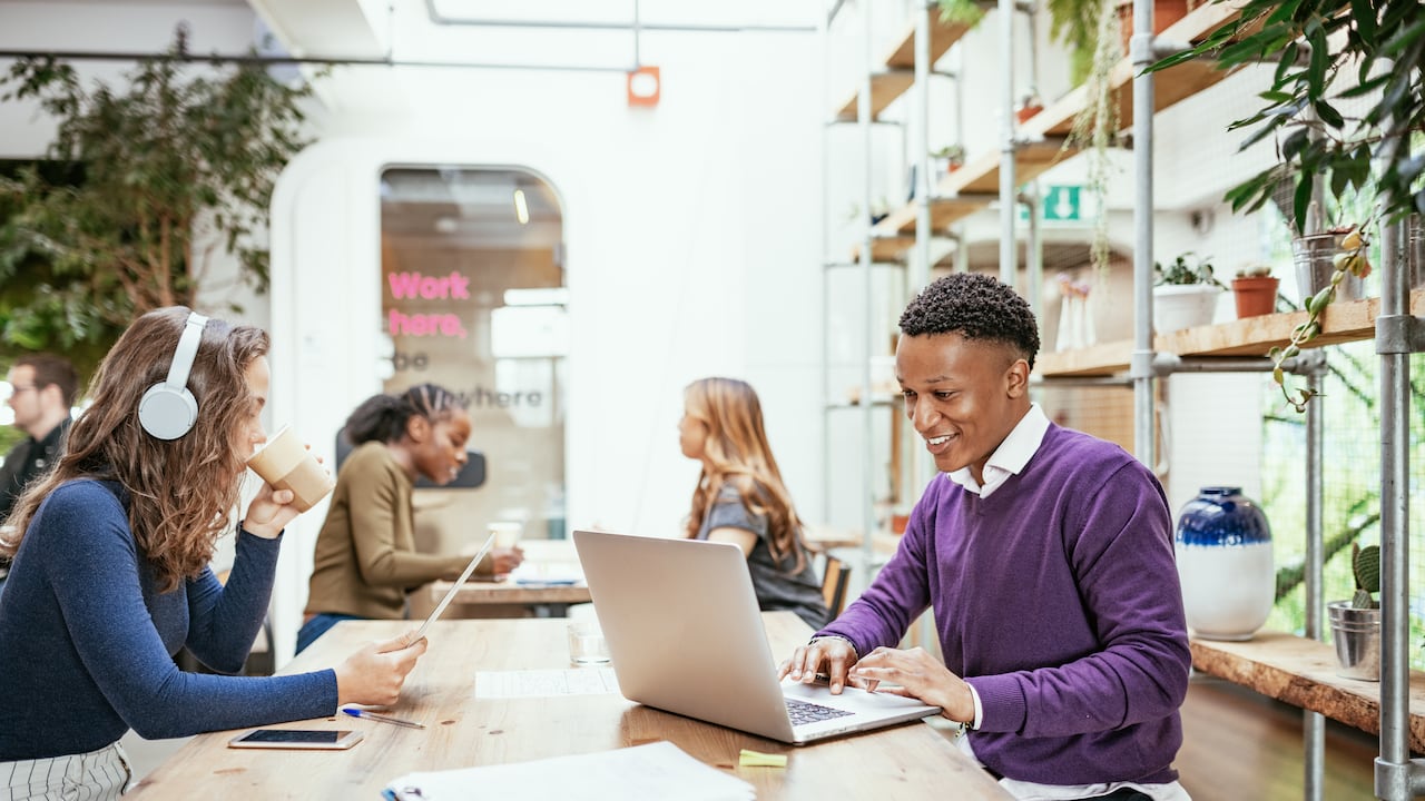 En las manos del CM recae la responsabilidad de expresar lo que una compañía quiere comunicar con el fin de construir lealtad con sus potenciales clientes.