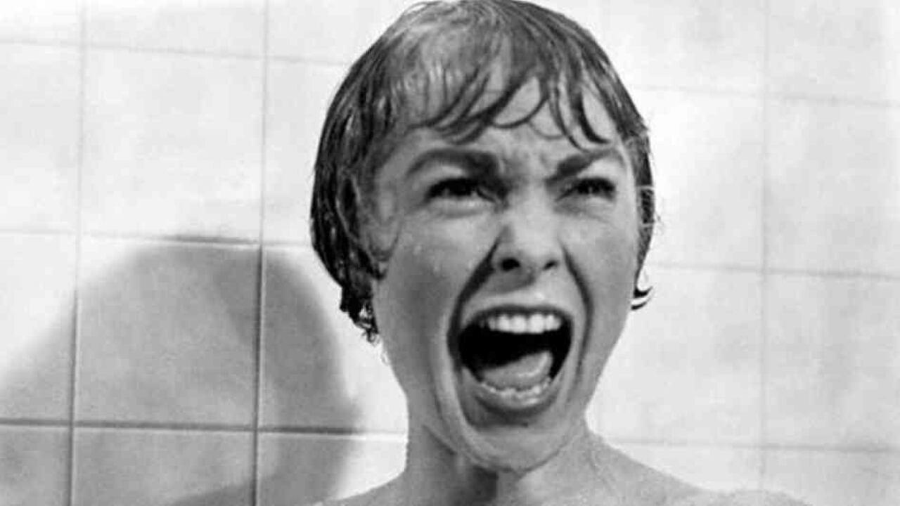 La escena del asesinato en la bañera inmortalizó 'Psicosis' en el imaginario popular de Hollywood.