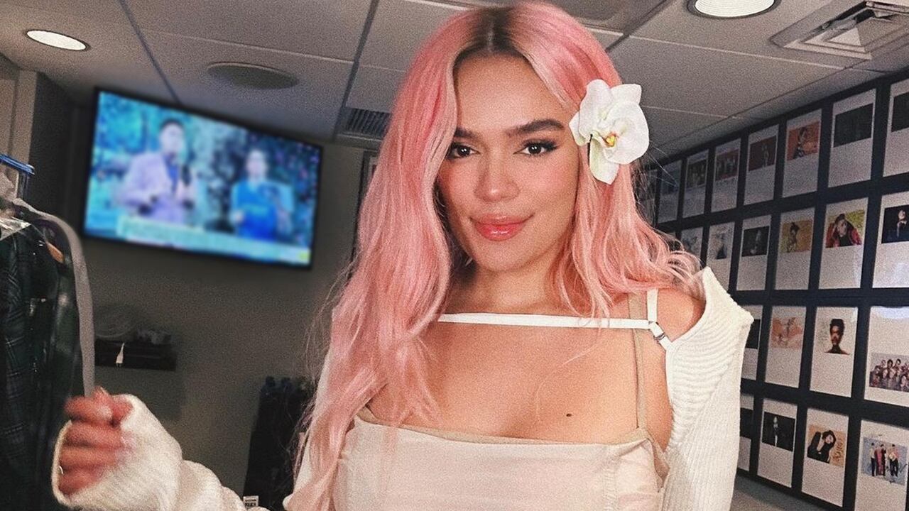 Karol G se convirtió en la reina de la más reciente entrega de los Latin American Music Awards 2023 (Latin AMAs), tras recibir ocho de los premios de la gala, entre ellos a mejor artista, gira del año, mejor canción pop y mejor artista urbano, entre otras categorías.