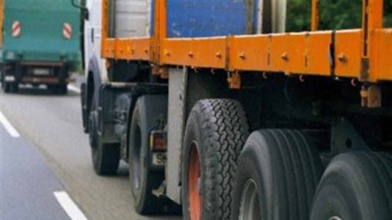 Sin duda los camiones son el principal medio para mover carga en Colombia.