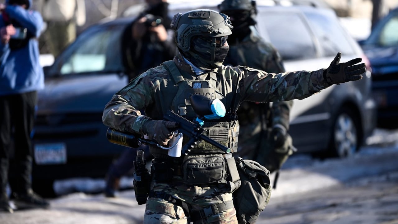 controversia por el uso de mascarillas en redadas migratorias.
(Photo de Stephen Maturen / GETTY IMAGES NORTH AMERICA / Getty Images via AFP)