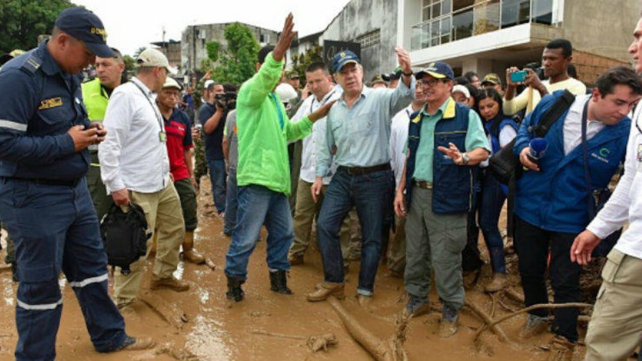 El entonces presidente Santos prometió que la reconstrucción de Mocoa avanzaría a toda máquina.