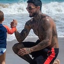 Mateo está fascinado con lo que aprende su hijo Salvador. Foto: Instagram @mateoc17.