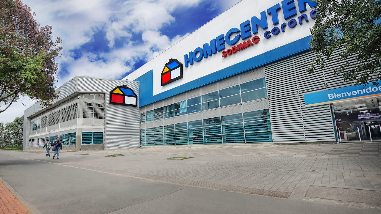 La compañía ha obtenido la certificación ISO 14001 para sus 42 tiendas y 3 centros de distribución, convirtiéndose en el primer retail en Colombia y América Latina en alcanzar ese estándar.