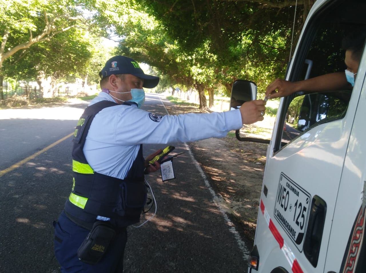 Tránsito del Atlántico estuvo en las vías haciendo controles