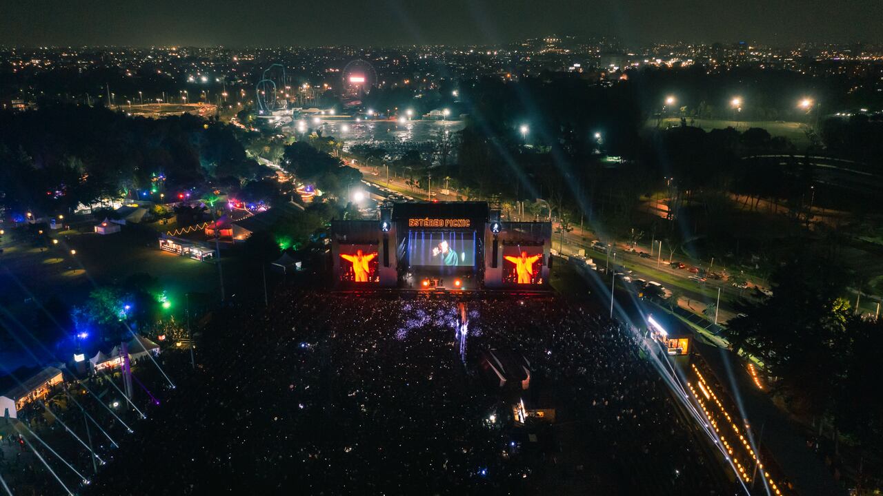 Desde las alturas, el golpe de ojo de la plaza que tanta enorme música nacional e internacional ha recibido.