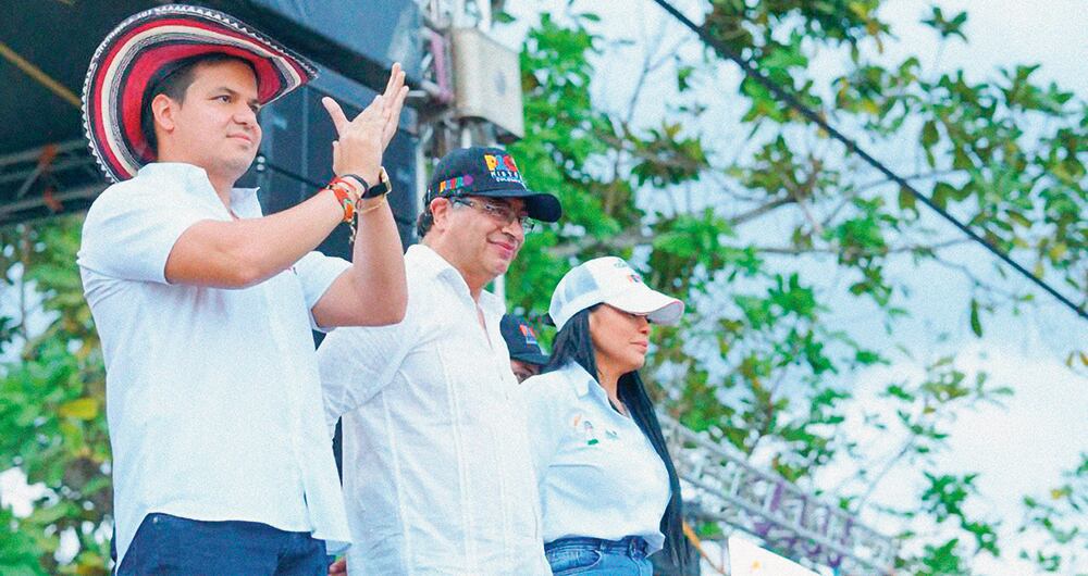   El clan Calle desempeñó un papel fundamental en la campaña presidencial de Gustavo Petro. Gabriel Calle, quien fue el gerente de la campaña en Córdoba, quiere ser gobernador del departamento, mientras Andrés aspira a la presidencia de la Cámara.