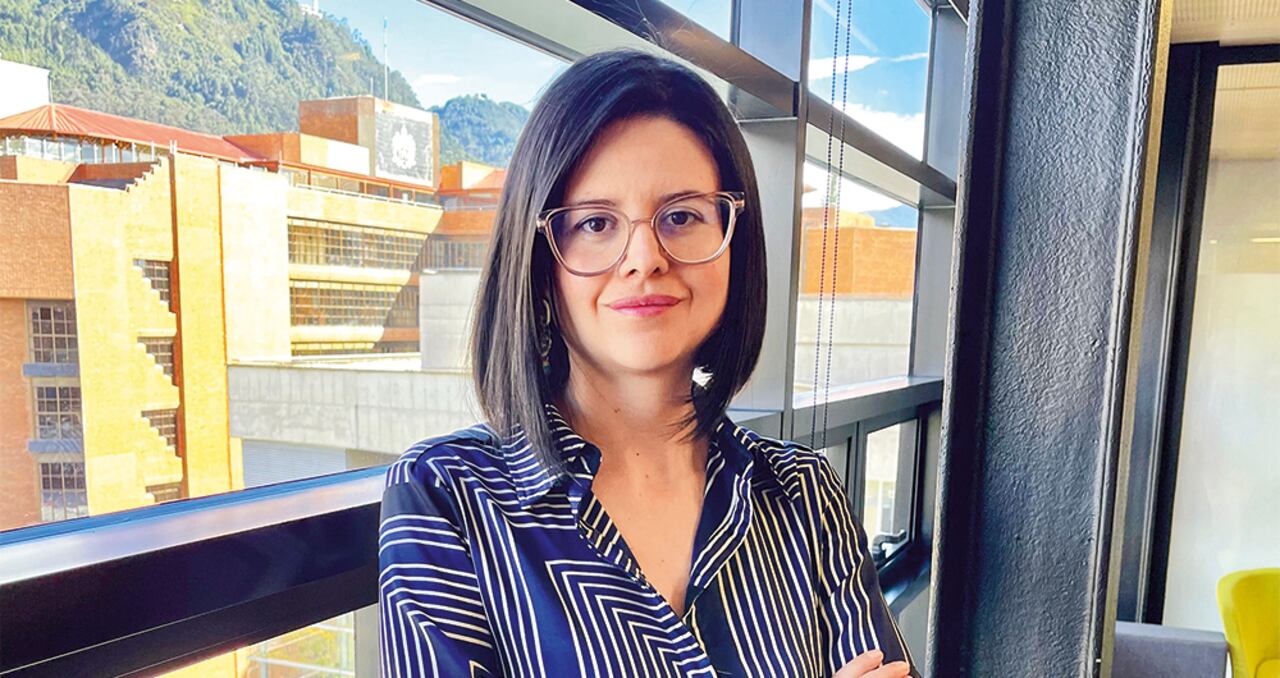 Andrea EscobarDirectora de la FExE