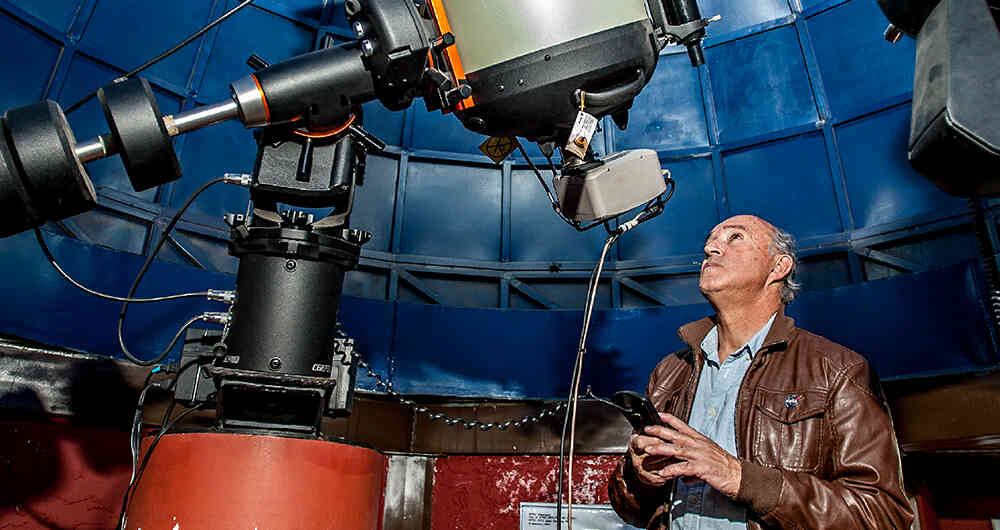 Hoy Quijano sigue dedicado a la investigación. Su clase más famosa en la Universidad de Nariño es la del Club de Astronomía.