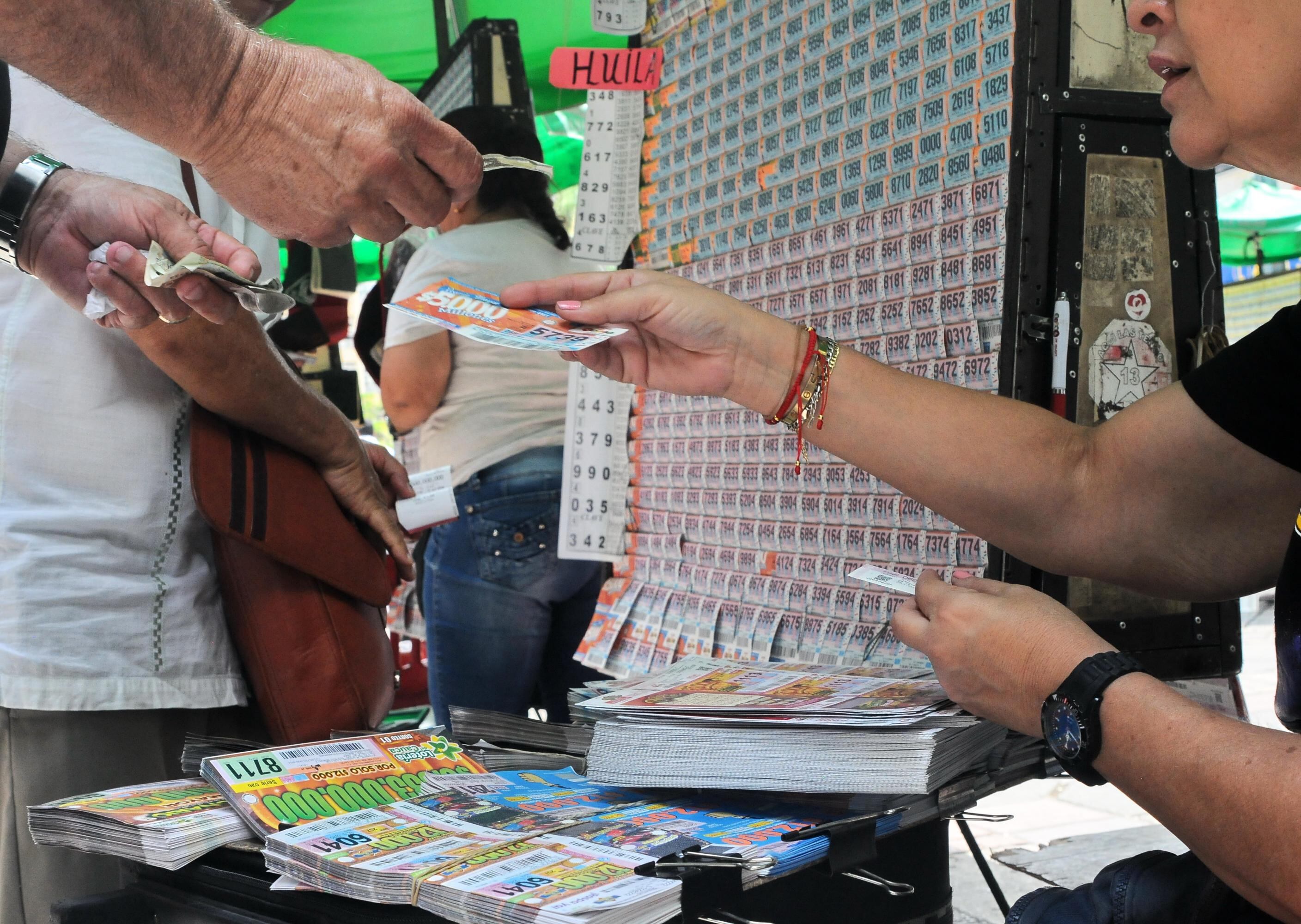Según los vendedores de lotería del centro de la ciudad de Cali, las ventas de este producto se mantienen al alza y prácticamente todos los loteros logran diariamente un buen nivel de ventas. La Lotería del Valle cuenta con 1.200 loteros en la región.