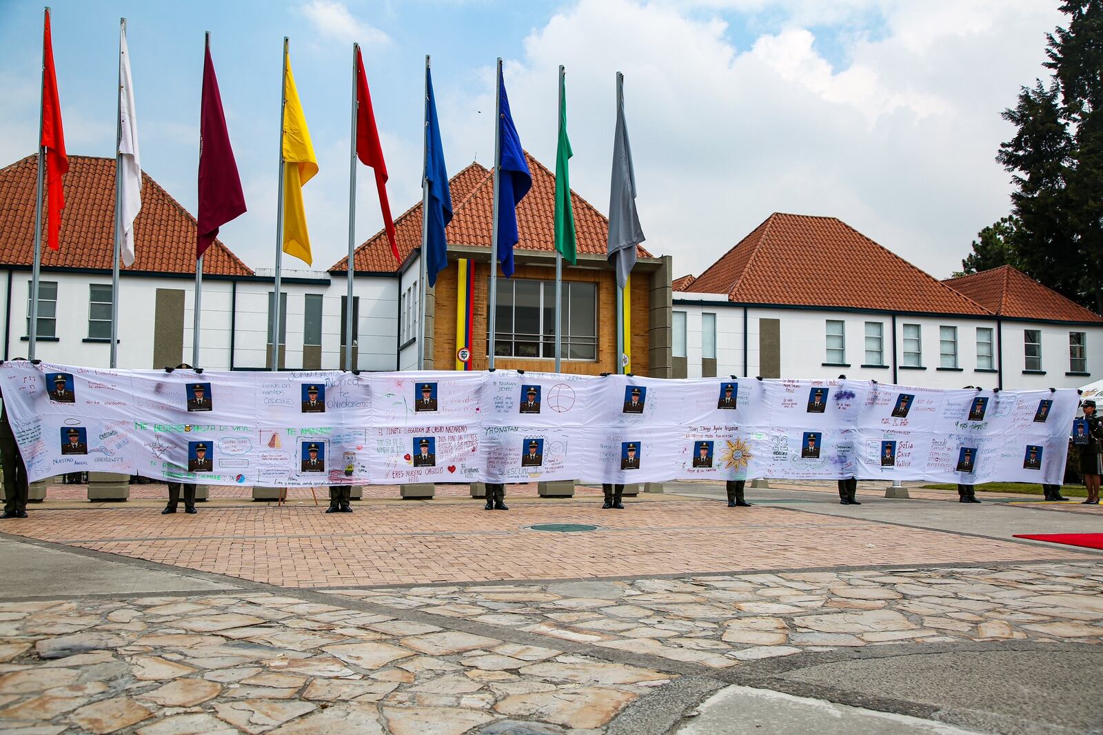 Homenaje a los 22 cadetes asesinados por el ELN hace cuatro años en el atentado a la Escuela de Policía General Santander.