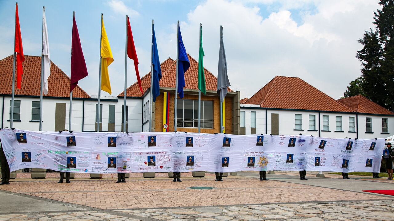 Homenaje a los 22 cadetes asesinados por el ELN hace cuatro años en el atentado a la Escuela de Policía General Santander.