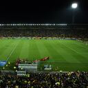 A pesar de las multimillonarias cifras por usar El Campín, la gramilla no está en óptimas condiciones. GUILLERMO TORRES SEMANA